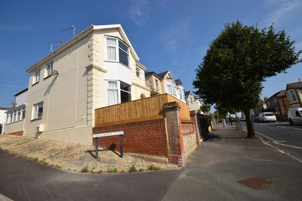 Swanmore Road, Ryde. PO33 2TQ 3 bed semidetached house £925 pcm (£