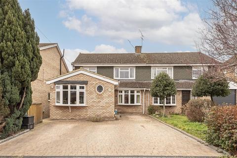 17 Paddock Wood, Harpenden, AL5 1JU