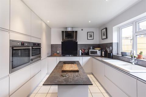 17 Paddock Wood, Harpenden, AL5 1JU