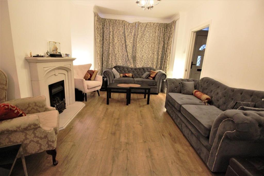 Howarth Road, Abbey Wood, London, SE2 0UN 4 bed terraced house to rent