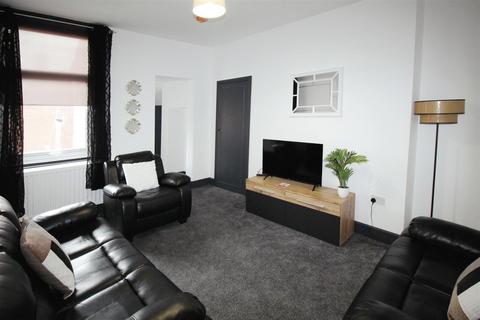 4 bedroom house share to rent - Stanhope Road, South Shields
