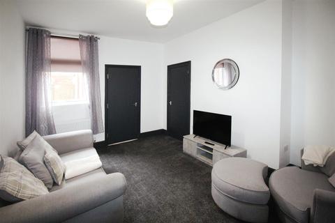 2 bedroom flat to rent - Stanhope Road, South Shields