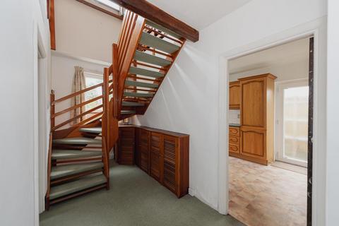 95 Rosebery Road, Epsom, KT18 6AB
