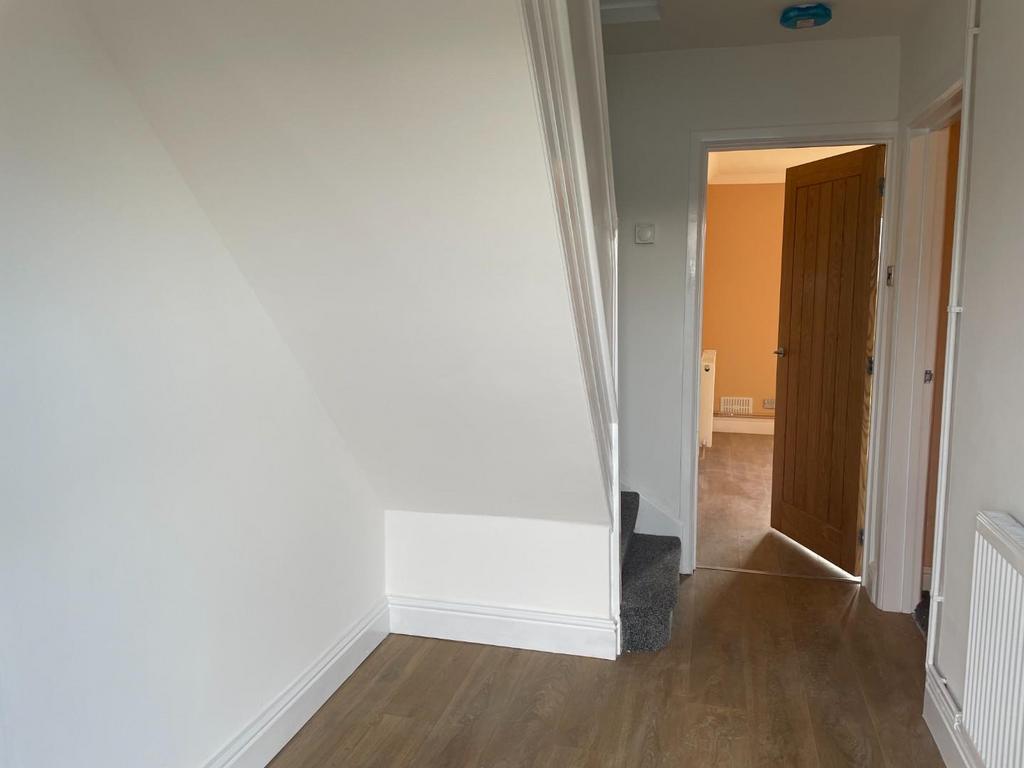 Marlas Road, Pyle, Bridgend 3 bed house £850 pcm (£196 pw)