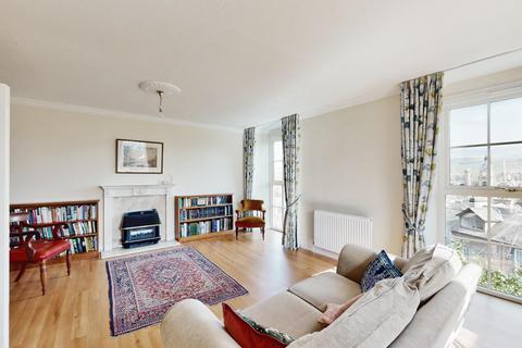 14 High Fellside, Kendal, LA9 4JG