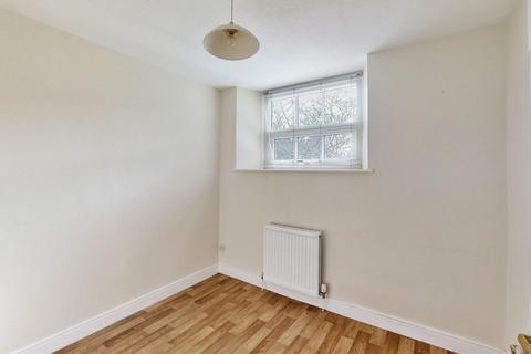 14 High Fellside, Kendal, LA9 4JG