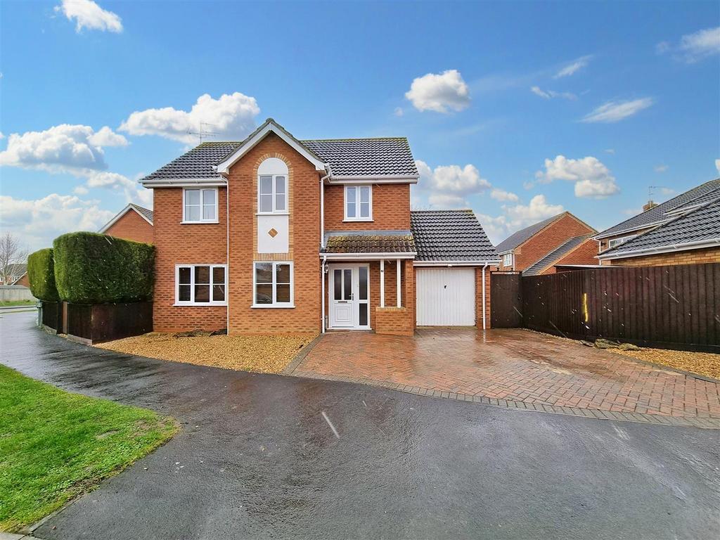St. James Way, Moulton Chapel 3 bed detached house for sale £280,000