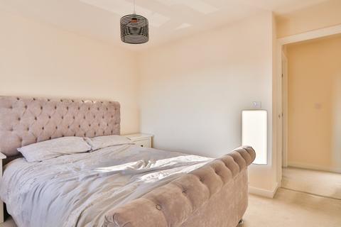 22 Gypsy Moth Lane, Kingswood, Hull, HU7 3LQ