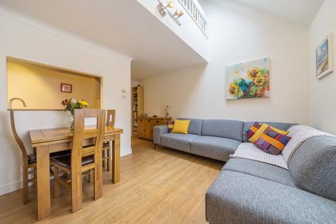 81 Dairymans Walk, Guildford, GU4 7FF