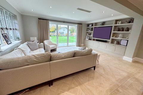 6 bedroom detached house for sale, Wraysbury, Berkshire