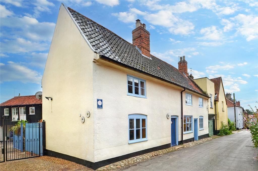 Aylsham, Norfolk 4 bed mews for sale £875,000