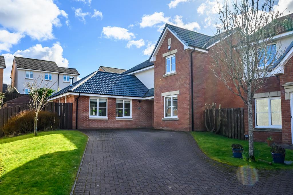 Laxlie Drive, Greenock, PA16 5 bed detached house £360,000