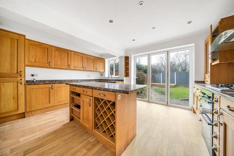 2a Shakespeare Way, Feltham, TW13 7PE