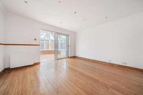2a Shakespeare Way, Feltham, TW13 7PE