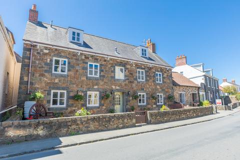 6 bedroom semi-detached house for sale, La Grande Rue, St. Martin, Guernsey