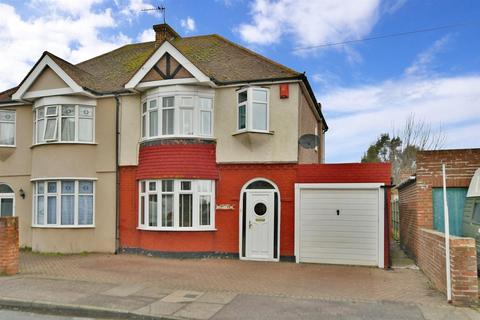 5 Beckley Road, Sheerness, ME12 2BQ