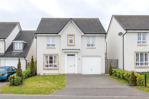 2 Appleton Drive, Livingston, EH54 6FP