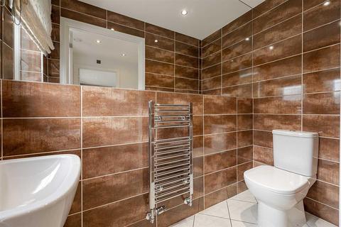 2 Appleton Drive, Livingston, EH54 6FP