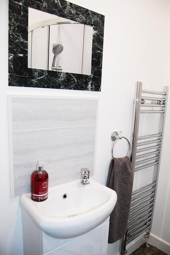 Room 3 En-suite 1.1