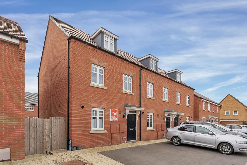Glenfields North, Whittlesey, PE7 3 bed end of terrace house £265,000