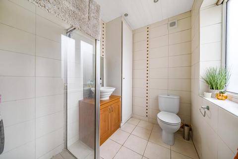 10 Peters Close, Stanmore, HA7 4SE