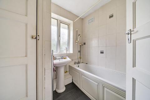 10 Peters Close, Stanmore, HA7 4SE