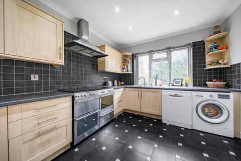 10 Peters Close, Stanmore, HA7 4SE