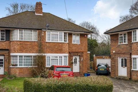10 Peters Close, Stanmore, HA7 4SE
