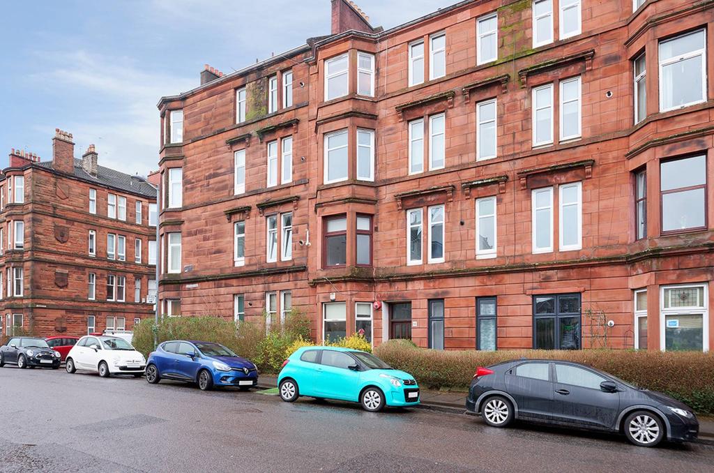 1/1, 52 Thornwood Avenue, Glasgow... 1 bed flat £125,000