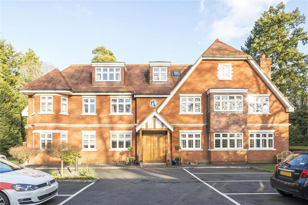 Knightsbridge Road, Camberley, Surrey, GU15 2 bed apartment to rent £