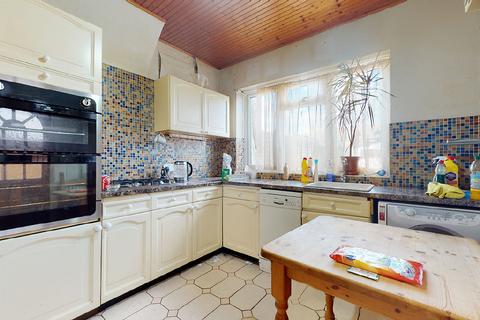 50 Alderton Road, Woodside, Croydon, CR0 6HJ