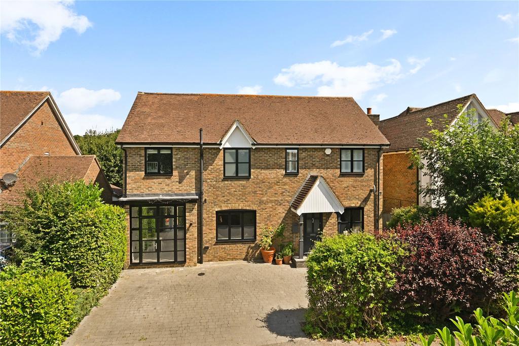 Dexter Close, Kennington, Ashford, TN25 4 bed detached house for sale