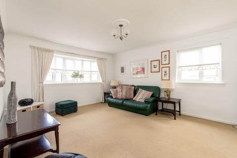 24/4 Ferryfield, Edinburgh, EH5 2PR