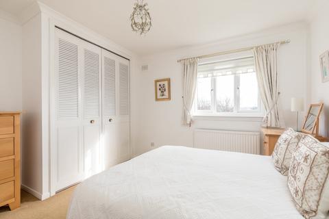 24/4 Ferryfield, Edinburgh, EH5 2PR