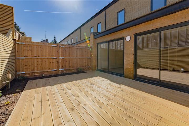 0 C2 A0142-HDR (Small)