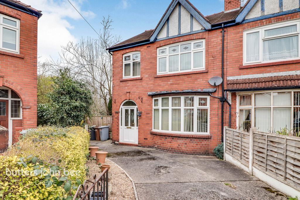 Vine Tree Avenue, Crewe 3 bed semidetached house for sale £210,000