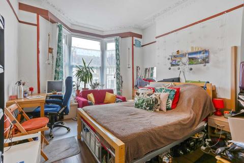 1 bedroom flat for sale - Townsend Road, South Tottenham, London, N15
