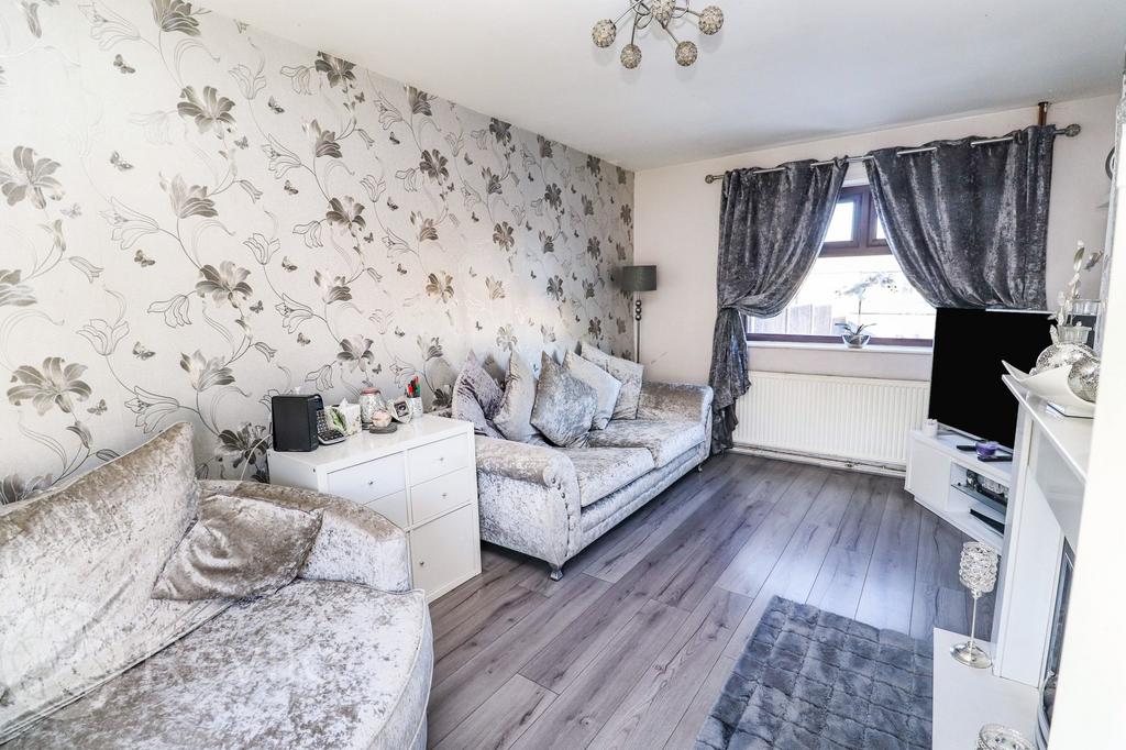 Kirkway, Rochdale, OL11 2 bed end of terrace house for sale £149,950