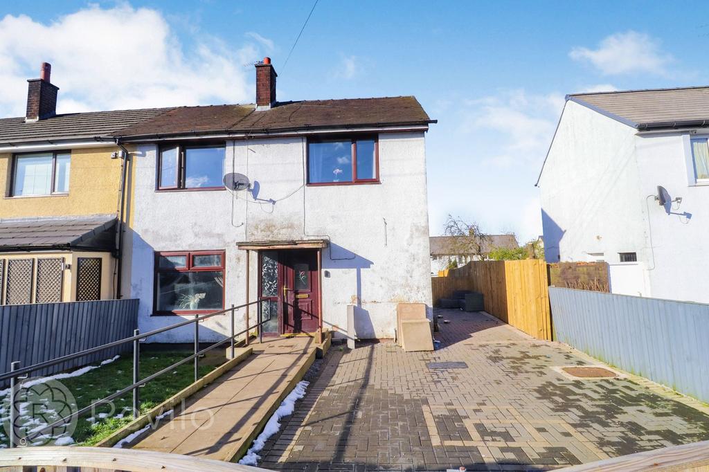 Kirkway, Rochdale, OL11 2 bed end of terrace house for sale £149,950
