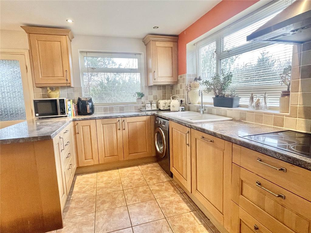 Trefonen, Oswestry, Shropshire, SY10 4 bed detached house £450,000