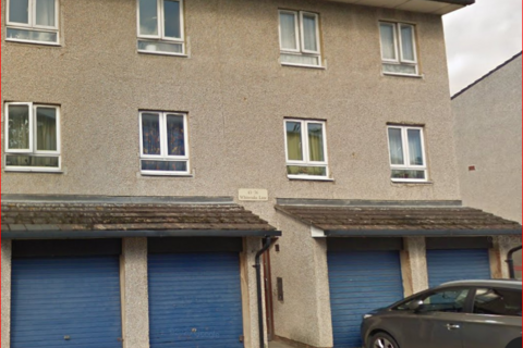 4 Whiteoaks Lane, Greenford, UB6 8XE
