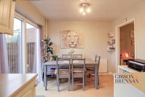 25 Rose Valley Crescent, Stanford-le-hope, SS17 8EH