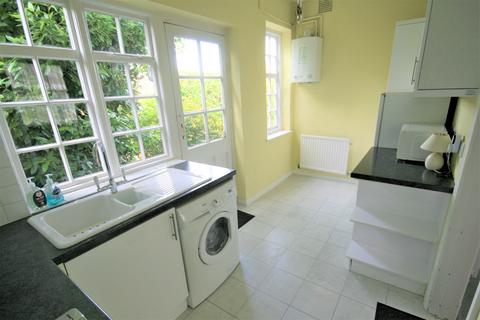 50 Fowlers Walk, London, W5 1BG