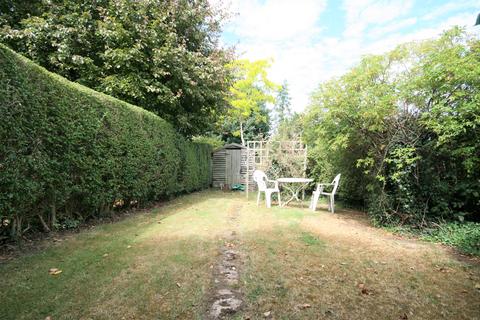 50 Fowlers Walk, London, W5 1BG