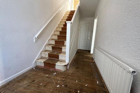 3 bedroom semi-detached house for sale - Ollerton Gardens, Gateshead , Gateshead, Tyne and Wear, NE10 9RT