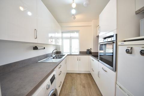 3 bedroom apartment to rent, Burkes Road, Beaconsfield, HP9