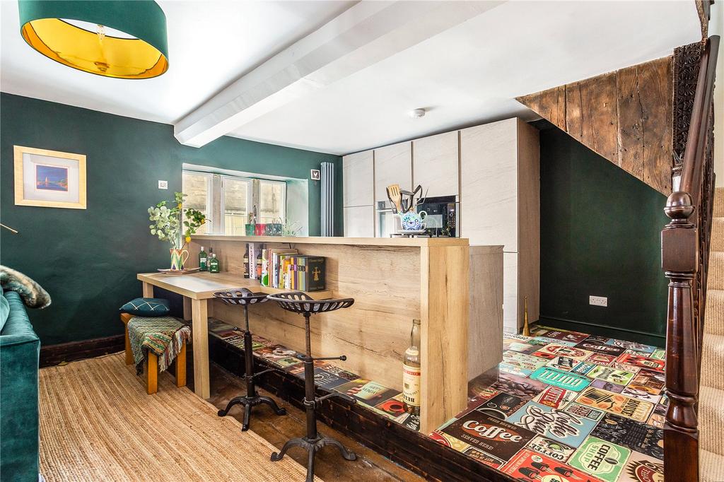 Kitchen/Dining Area