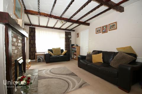 3 bedroom bungalow for sale - Pike Court,  Fleetwood, FY7
