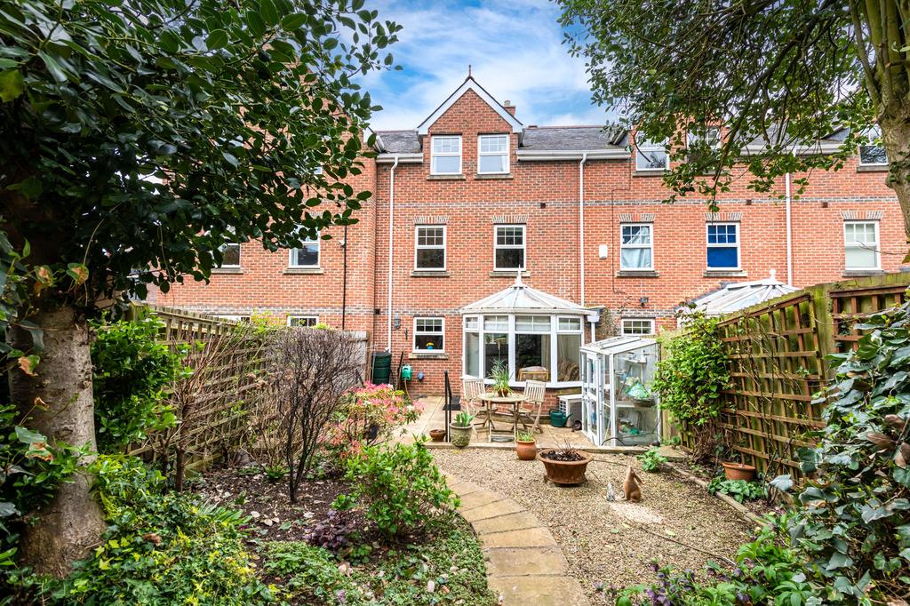 Middle Way, Oxford, OX2 4 bed terraced house for sale £999,950