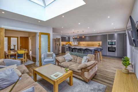 93 Chobham Road, Ascot, SL5 0HQ